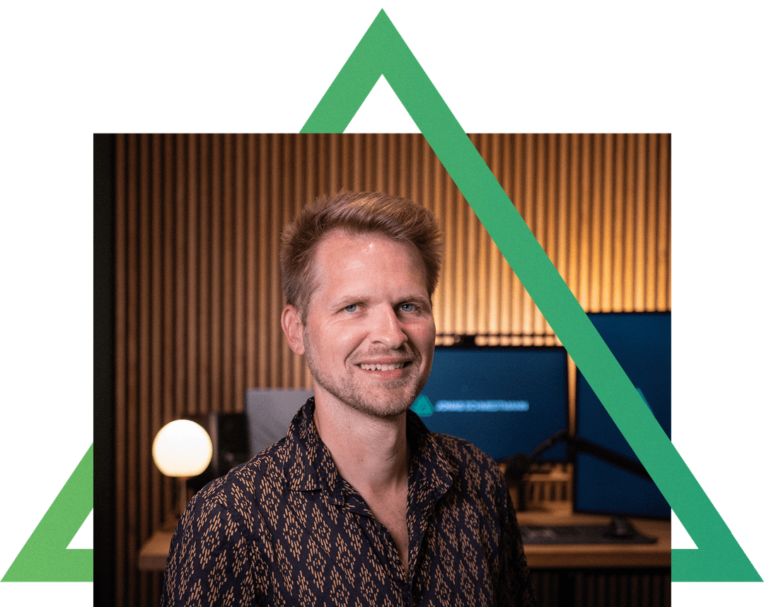 Jonas Schmedtmann, the instructor